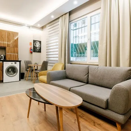 Apartamento Compact Flat 2 Min To Metro, Near Marmara Park Istambul